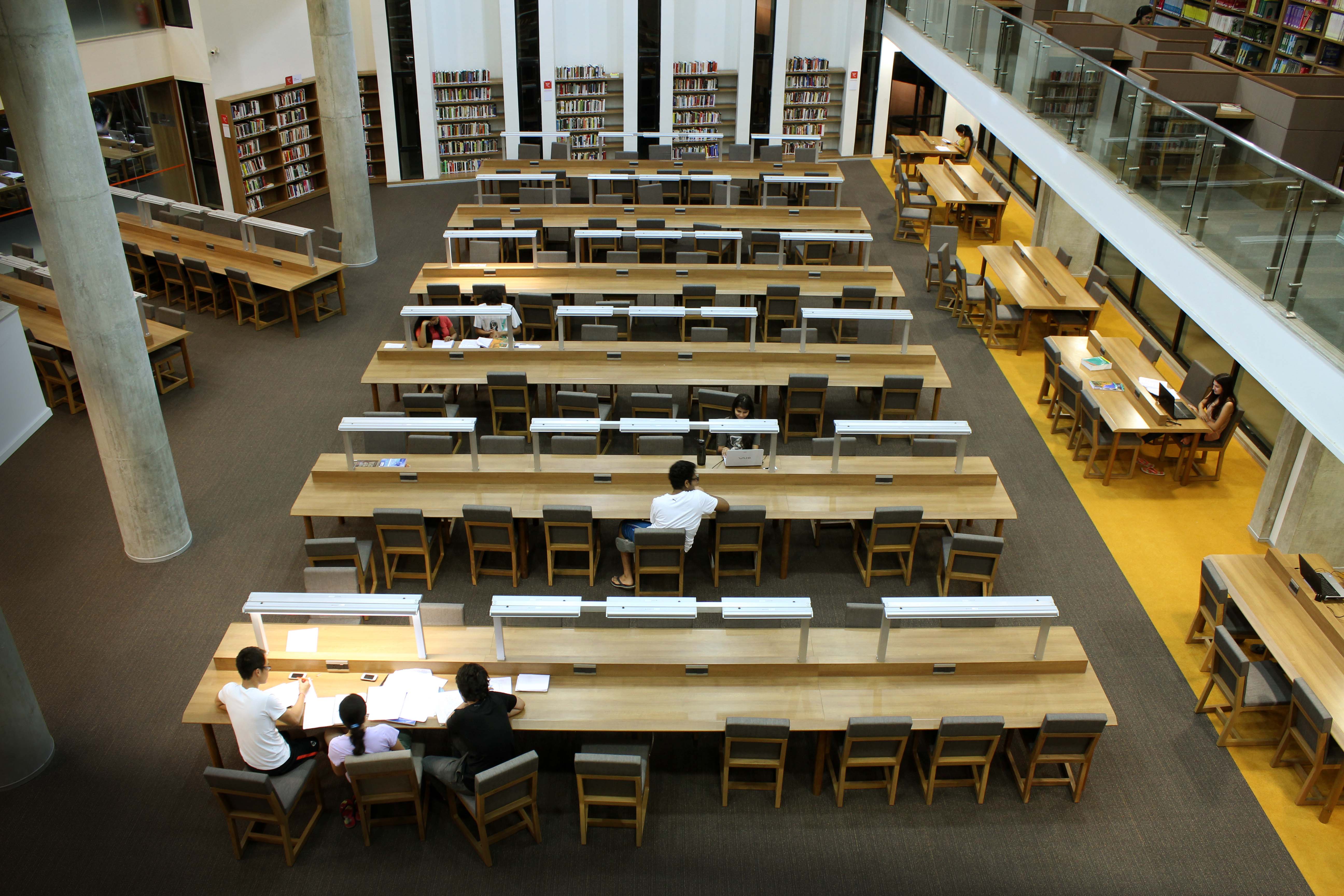 Сайт библиотека университета. Библиотека стамбульского университета. Библиотека университет Кипра. МГУ библиотека скейт.