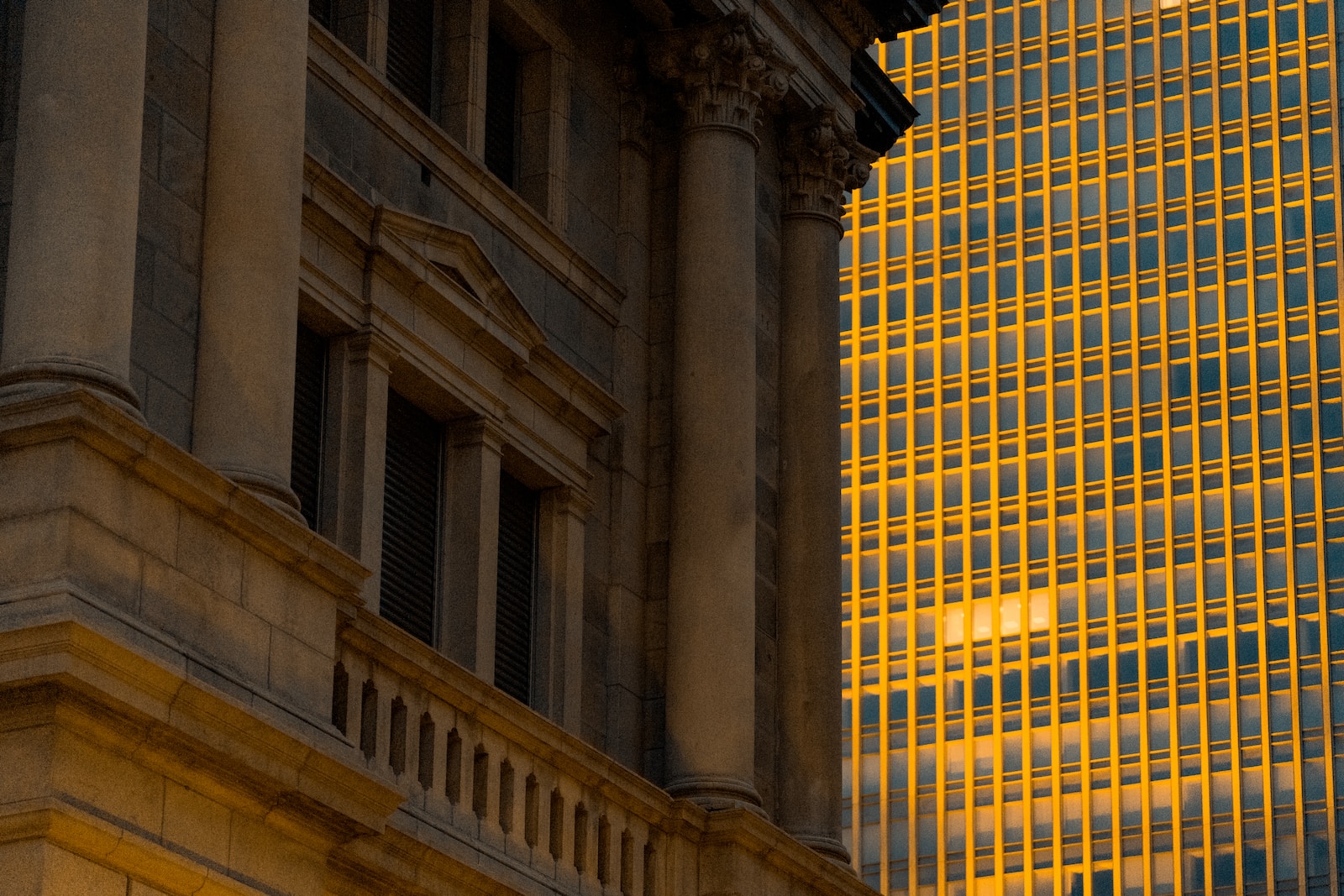 Tokyo bank buildings